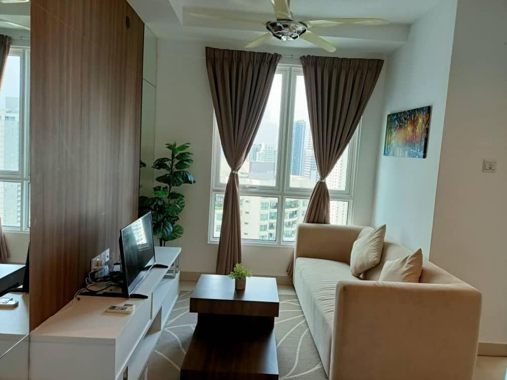 Family Suites At Mansion One By Maj 조지타운 외부 사진